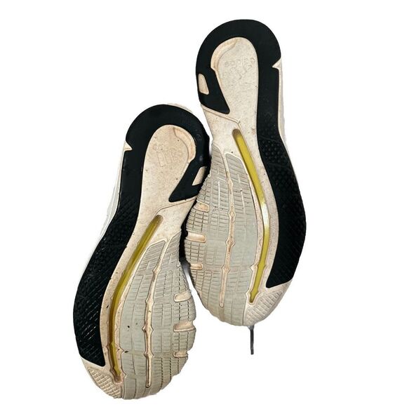 Adidas Running‎ Shoe Size 10.5 - Picture 3 of 6